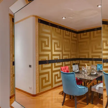 Apartman Spanish Steps Versace Style With Jacuzzi *