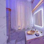 Spanish Steps Versace Style With Jacuzzi * Rom