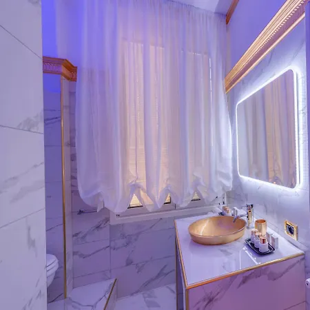 Spanish Steps Versace Style With Jacuzzi * Rome