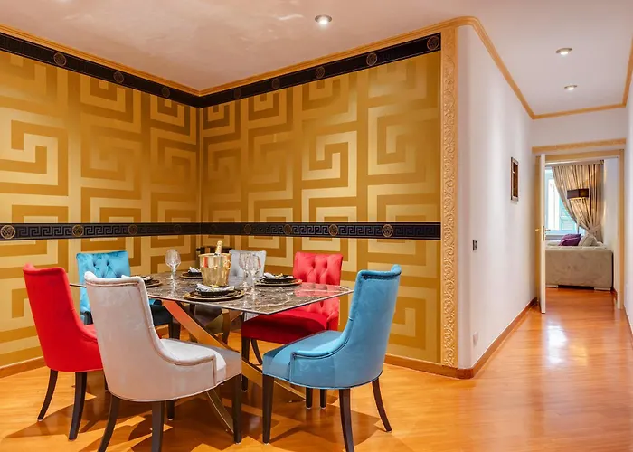 Spanish Steps Versace Style With Jacuzzi Appartement