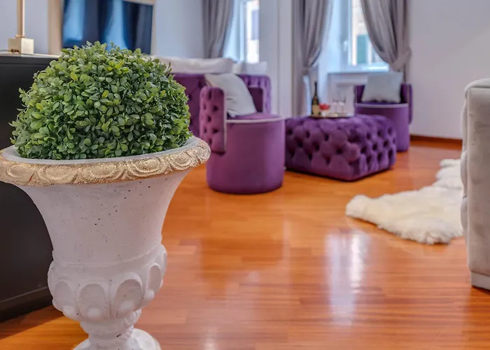 Spanish Steps Versace Style With Jacuzzi * Rome