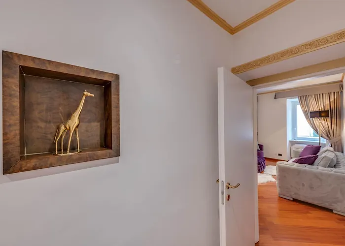 아파트 Spanish Steps Versace Style With Jacuzzi