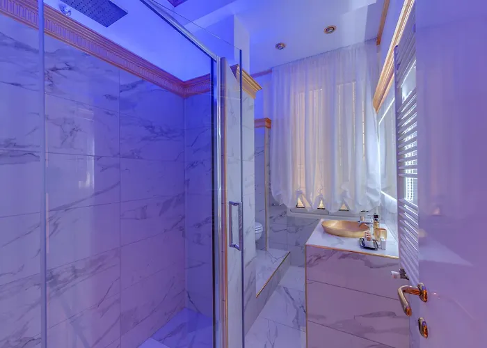 Spanish Steps Versace Style With Jacuzzi 아파트 로마