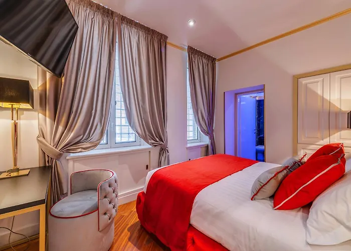 Spanish Steps Versace Style With Jacuzzi 로마