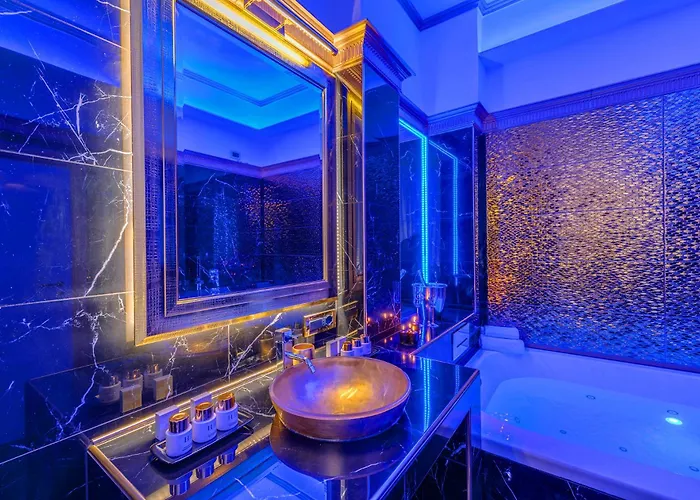 Spanish Steps Versace Style With Jacuzzi Appartamento *