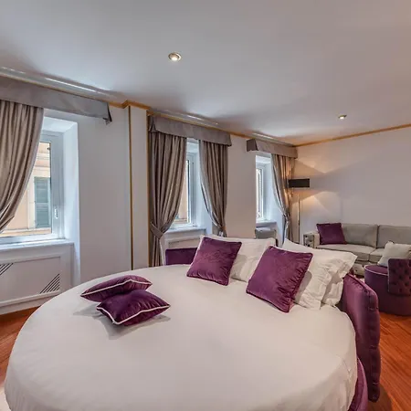 Spanish Steps Versace Style With Jacuzzi Apartamento