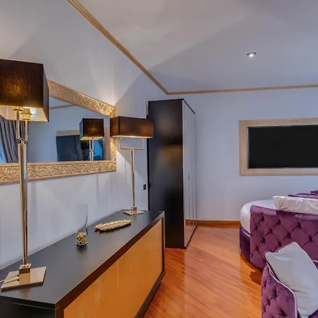 Spanish Steps Versace Style With Jacuzzi * Roma