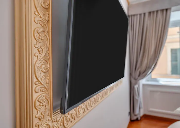 Spanish Steps Versace Style With Jacuzzi Roma