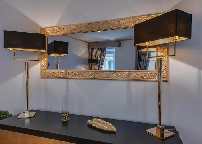 Apartamento Spanish Steps Versace Style With Jacuzzi