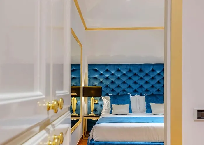 Spanish Steps Versace Style With Jacuzzi